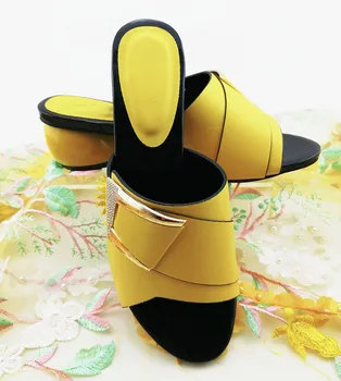 Imeline kollane naiste kingad, metalliga teenetemärgi Aafrika daamid sandaalid kaste QS1904,konts 6CM