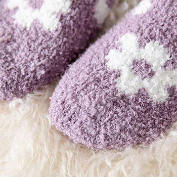 Naiste Talve Coral Velvet Fuzzy Suss Sokid Magus Lilleline Jacquard Värviga Microfiber Hubane Soe Magab Sukad