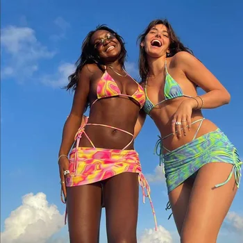 Kahe Töö Seab Naised 2021 Summer Beach Puhkus Seksikas Kuum Tops Sidemega Päitsed Bikinis Set Backless Pingutusnöör Laotud Seelikud