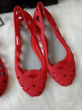 2020. aasta Suvel õõnes naiste kingad madal auk PVC kingad jelly sandaalid ema jelly kingad korter Melissa beach sandaalid SHW059