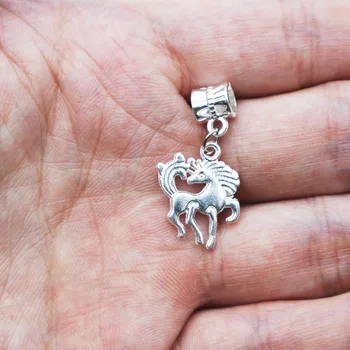 Hot müüa 15tk metallist särav hõbe Pegasus hobune Tolknema võlusid Sobivad Käevõrud Naiste DIY Ehted