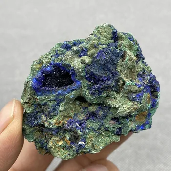 Looduslik azurite mineraal cristal espécime da província de anhui, hiina .