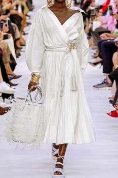 Mood kuulu 2021 mudel näitavad, uus temperament naiste elegantne valge kalli Plisseeritud Kleit