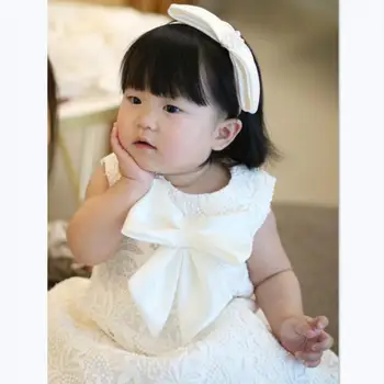 2021 Lille Tüdrukute Ristimine Kleidid Baby 1. Sünnipäeva Printsess Varustus Imiku Valge Pall Hommikumantlid Lapsed Pulmapidu Pits Vibu Kleit