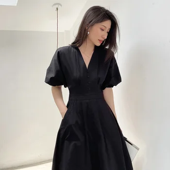 Hepburn Must Kleit Pundunud Varrukad 2021 Suvel V Kaela prantsuse Stiilis Kõrge Vöökoht-line Pool Kleidid Elegantne Naiste Riided