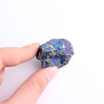 1TK Loomulik Värvikas Töötlemata Bornite Crystal Rock Kivi Raw maagi Isend Mineraalid Tervendav DIY Teenetemärgi