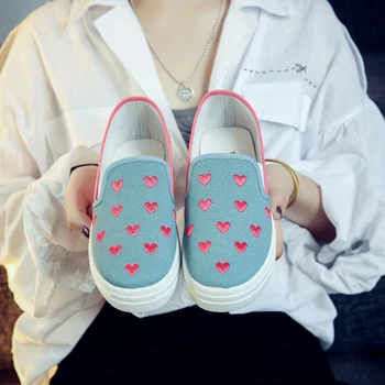 2020. aasta uus naiste vana Pekingi riie kingad lõuend kingad kevad suvi sügis paksu põhjaga õpilased väike virsik südame korter kingad