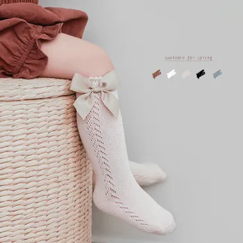 Kevadel Ja Suvel Uus Stiil Hispaania Stiilis Shift Ringi Õõnes Silma Vibu Sokid Kammitud Puuvillast Baby Girl Laste Printsess Sokid